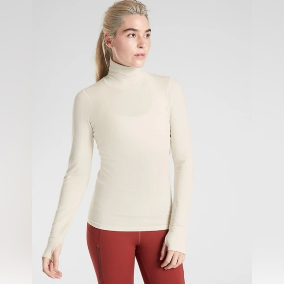 Athleta NWT Designed in San Francisco/ made in Portugal/long sleeve/ivory top/ L - Picture 1 of 10
